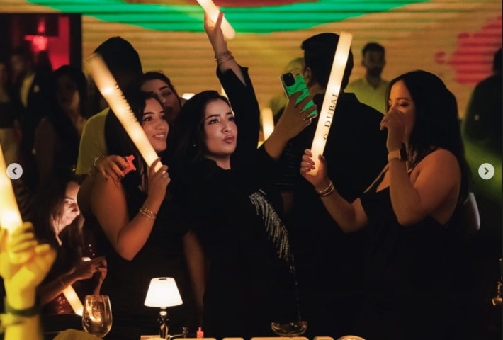 STATUS WEDNESDAYS – Ladies Night
