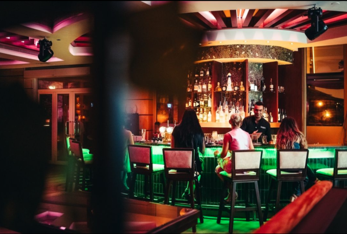 Social Chic Nights